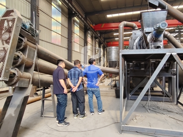 5月酷熱中客戶來考察生物質成人抖音91视频